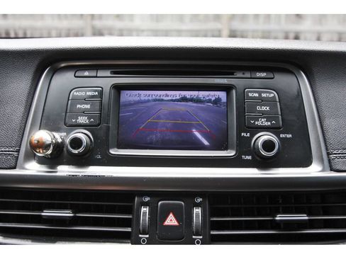 Used 2017 Kia Optima LX FWD image 26