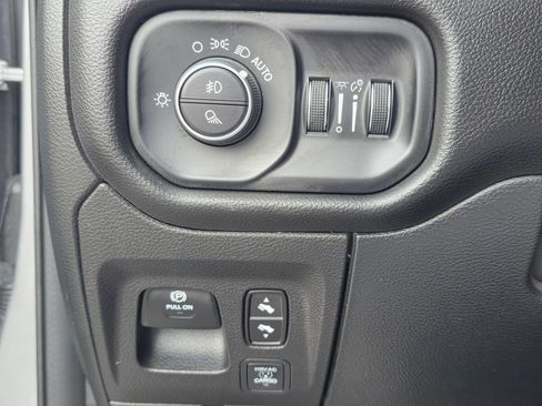 Used 2025 RAM 1500 Big Horn AWD/4WD image 14
