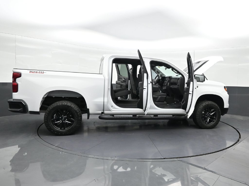 Used 2023 Chevrolet Silverado 1500 Custom Trail Boss w/ LPO, Dark Essentials Package AWD/4WD image 32