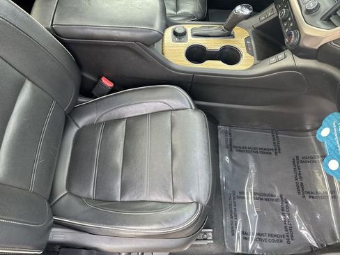 Certified 2018 GMC Acadia Denali w/ Technology Package image 30