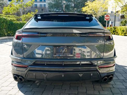 Used 2023 Lamborghini Urus Performante AWD/4WD image 25