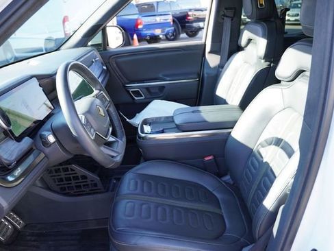 Used 2022 Rivian R1T Adventure image 13