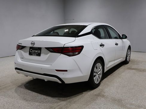 Used 2024 Nissan Sentra S image 2