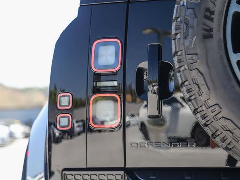 New 2026 Land Rover Defender 110 OCTA AWD/4WD image 7