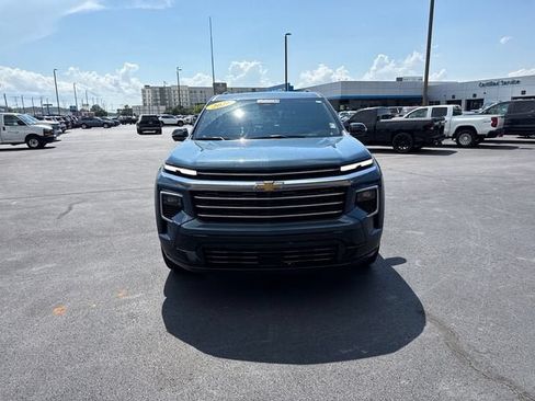 Used 2026 Chevrolet Traverse High Country w/ LPO, Floor Liner Package FWD image 8