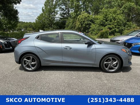 Used 2019 Hyundai Veloster 2.0 FWD image 6