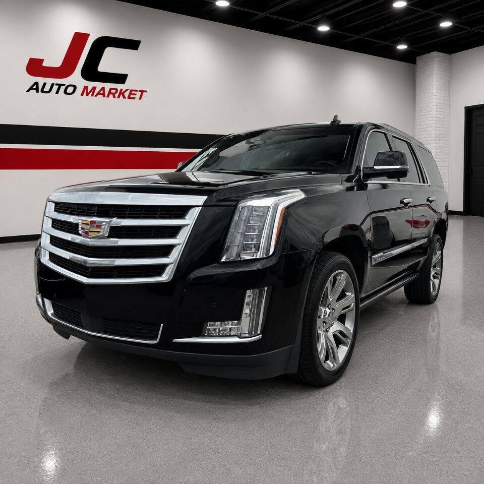 Used 2016 Cadillac Escalade Premium AWD/4WD image 1