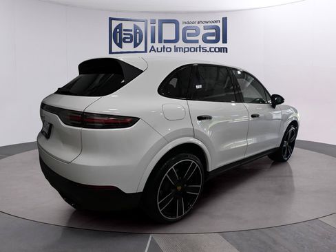 Used 2019 Porsche Cayenne S w/ Premium Package AWD/4WD image 5
