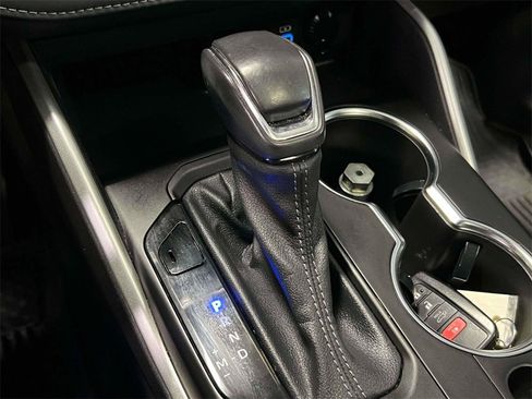 Used 2022 Toyota Highlander XSE image 32