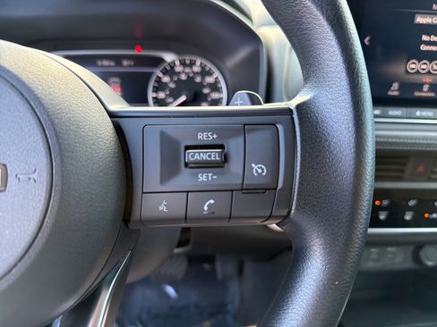 Used 2024 Nissan Rogue S FWD image 20