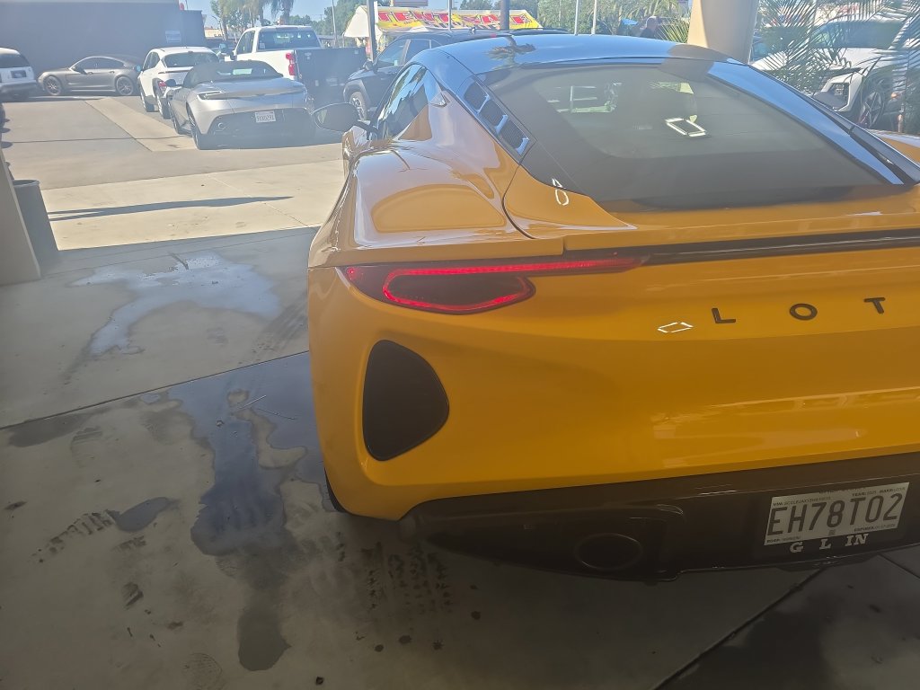 Used 2025 Lotus Emira RWD image 3