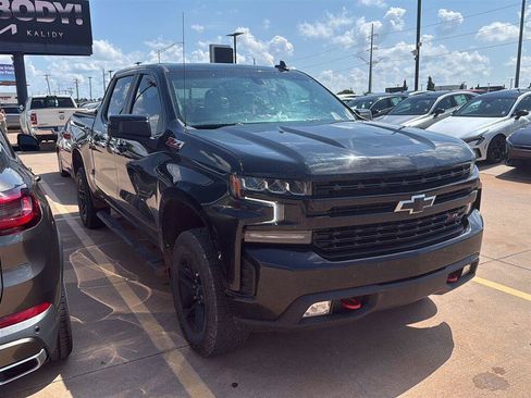 Used 2021 Chevrolet Silverado 1500 LT Trail Boss w/ Convenience Package II AWD/4WD image 1