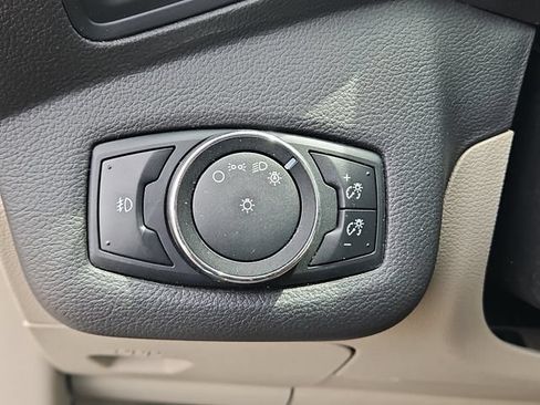 Used 2014 Ford C-MAX Energi SEL w/ Equipment Group 302A FWD image 22