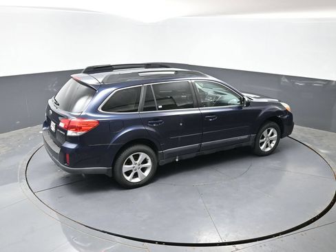 Used 2013 Subaru Outback 2.5i Premium AWD/4WD image 39