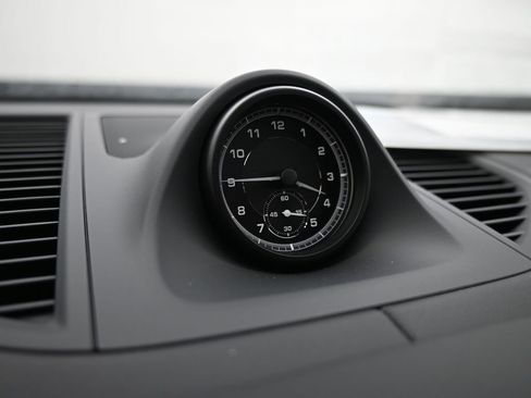 New 2025 Porsche Macan S image 17