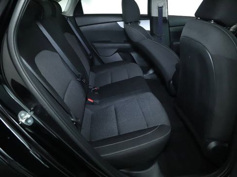 Used 2024 Kia Forte LXS w/ LXS Technology Package FWD image 32
