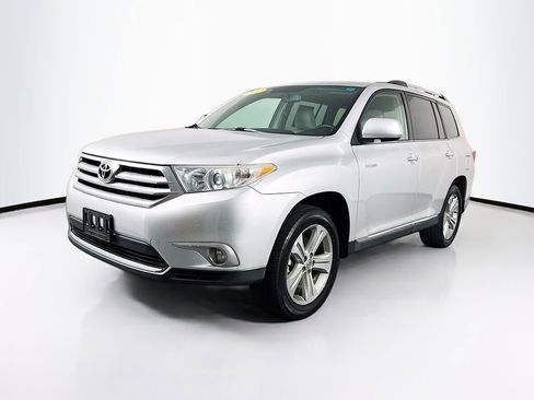 Used 2012 Toyota Highlander Limited image 3