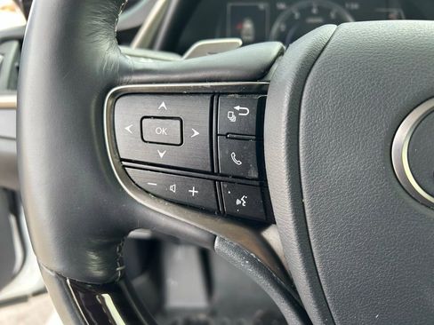 Used 2019 Lexus ES 350 w/ Premium Package image 14