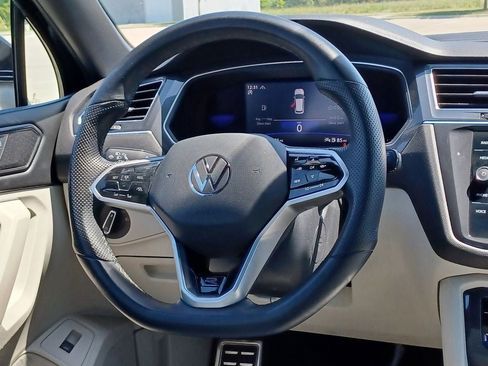 Used 2022 Volkswagen Tiguan SE R-Line AWD/4WD image 27
