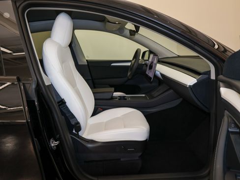 Used 2023 Tesla Model Y Performance image 50