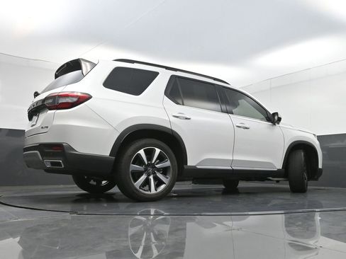 Used 2024 Honda Pilot Elite image 34