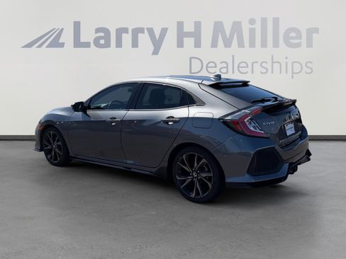 Used 2018 Honda Civic Sport Touring image 3