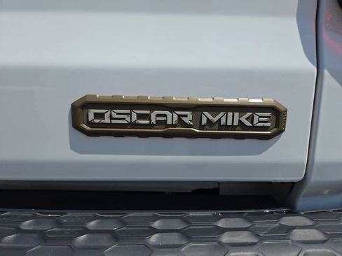 Used 2021 Jeep Gladiator Sport image 18