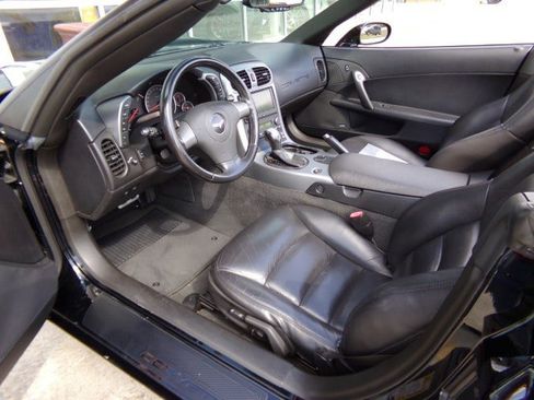 Used 2006 Chevrolet Corvette Convertible w/ Preferred Equipment Group RWD image 23