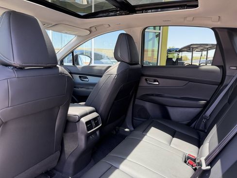 Used 2025 Nissan Murano SL AWD/4WD image 34