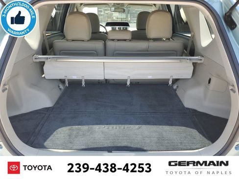 Used 2014 Toyota Prius V Three FWD image 23