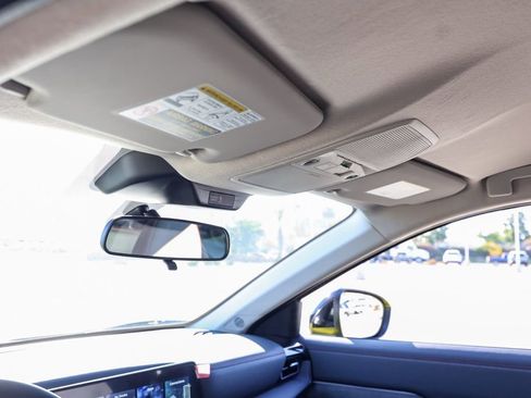 New 2026 Nissan Kicks SR image 13