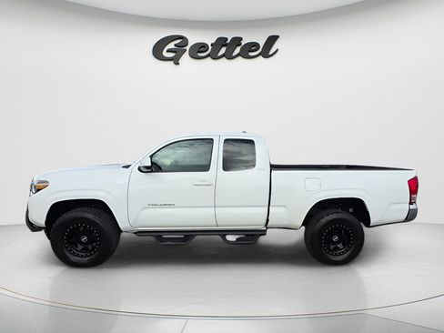 Used 2016 Toyota Tacoma SR5 image 7