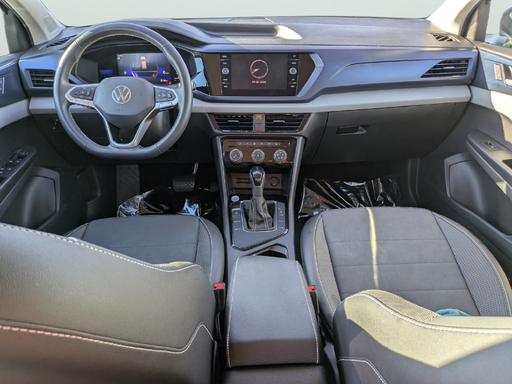 Certified 2023 Volkswagen Taos SE w/ Black Wheel Package FWD image 10