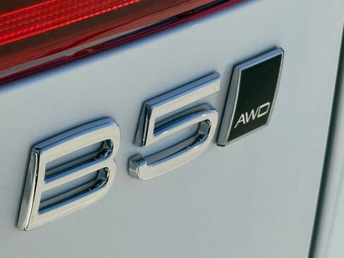 New 2026 Volvo XC60 B5 Ultra w/ Protection Package Premier image 10