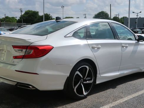 Used 2021 Honda Accord Sport image 14