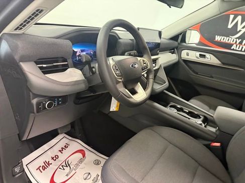 New 2026 Ford Explorer Active RWD image 13