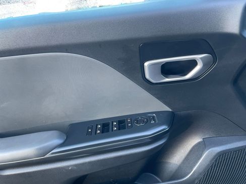 Used 2025 Kia K4 LXS image 18