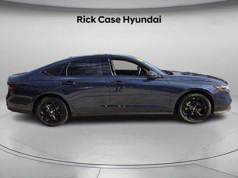 Used 2025 Honda Accord SE image 4