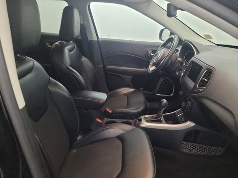 Used 2020 Jeep Compass Latitude FWD image 21