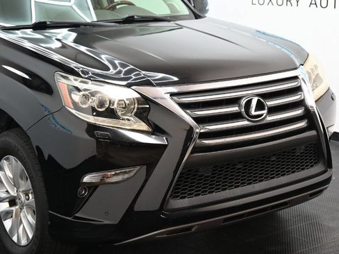Used 2014 Lexus GX 460 w/ Premium Package AWD/4WD image 8