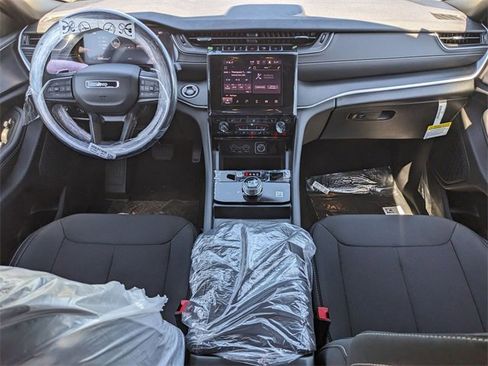 New 2025 Jeep Grand Cherokee L Laredo w/ Luxury Tech Group I image 14