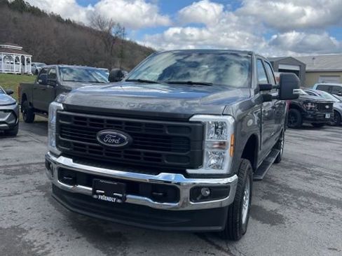 Used 2026 Ford F250 4x4 Crew Cab Super Duty image 3