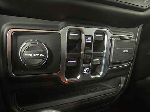Used 2023 Jeep Wrangler Unlimited Sport AWD/4WD image 29