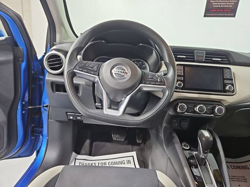 Used 2021 Nissan Versa SV FWD image 14