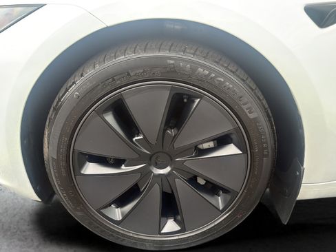 Used 2025 Tesla Model 3 Long Range RWD image 23