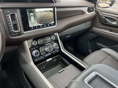 Used 2022 GMC Yukon Denali AWD/4WD image 28