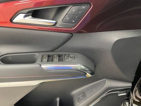New 2026 Chevrolet Traverse RS AWD/4WD image 11