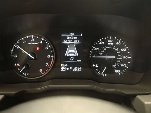 Used 2024 Subaru Crosstrek 2.0i AWD/4WD image 10