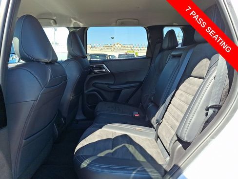 Used 2024 Mitsubishi Outlander SE FWD image 10