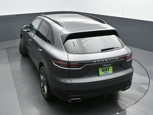 Used 2023 Porsche Cayenne AWD/4WD image 43